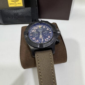 Breitling Avenger -Preto/ Verde Militar