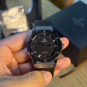 Hublot Classic- Preto/Couro